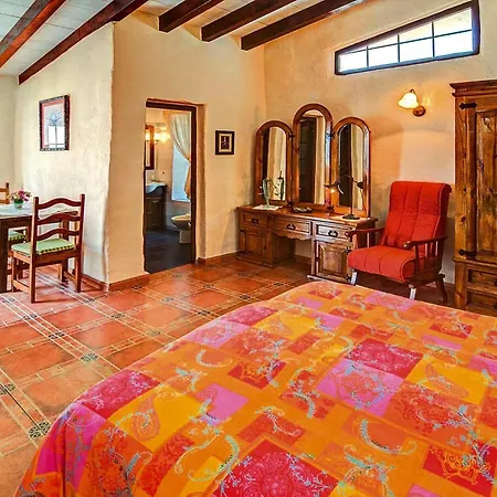 La Hoya, El Tanque Apartmán