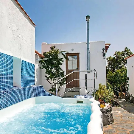 La Hoya, El Tanque Apartmán